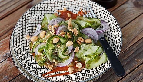 Rezept: Gurken-Erdnuss-Salat